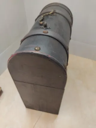 Baúl pequeño tipo maleta