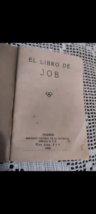 Libro biblico antiguo,de casi 100 años