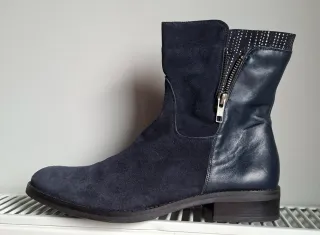 Botines azules de ante y piel