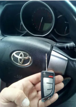 Vendo llave para tu coche desde 30€ ya sincronizad
