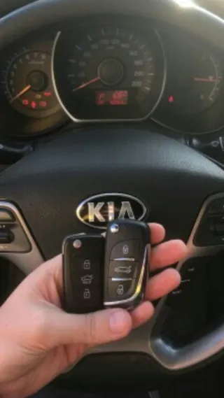 Vendo llave para tu coche desde 30€ ya sincronizad