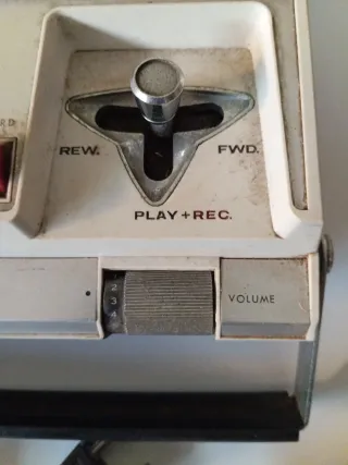 Magnetófono Sanyo años 60