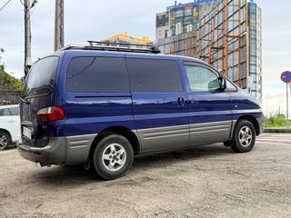 Hyundai H-1 2002 camper