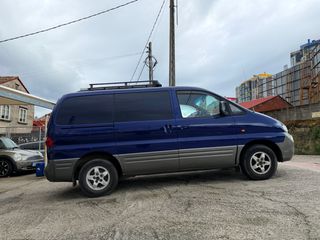 Hyundai H-1 2002 camper