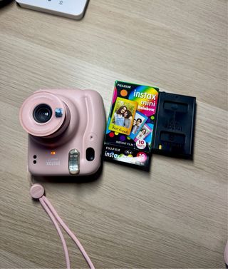Pack Cámara Instax Mini 11 Rosa + Funda + 10 films