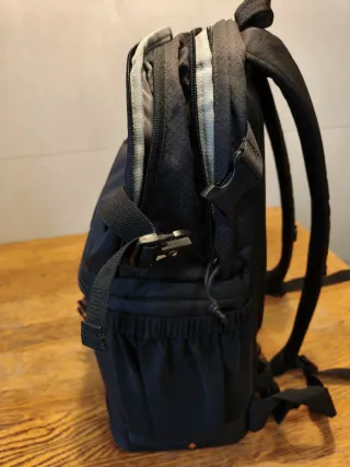 Mochila Lowepro DSLR Video Fastpack 15 AW