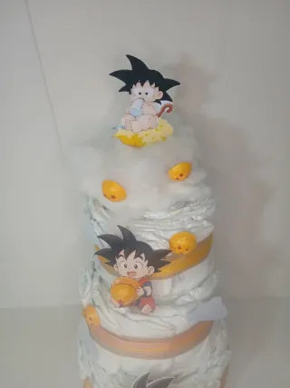Tarta de pañales temática Bola de Dragón