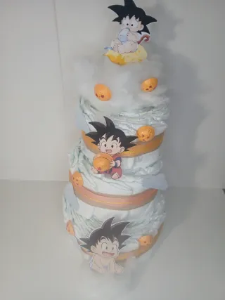 Tarta de pañales temática Bola de Dragón