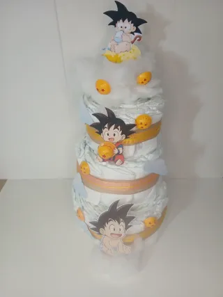Tarta de pañales temática Bola de Dragón