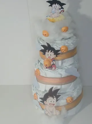 Tarta de pañales temática Bola de Dragón