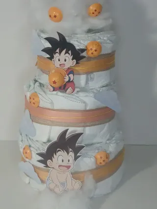 Tarta de pañales temática Bola de Dragón