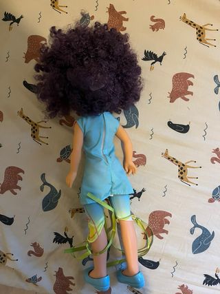 Muñeca Nancy Pelo Morado Rizado