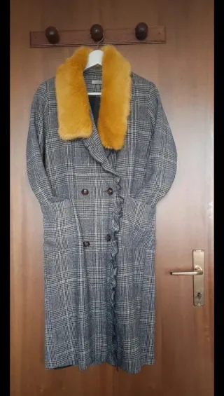 Cappotto con eco pelliccia gialla