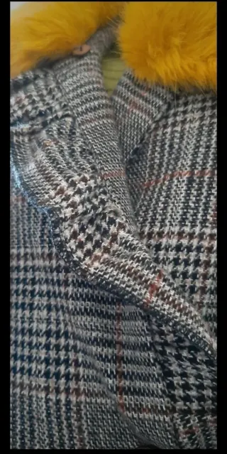 Cappotto con eco pelliccia gialla