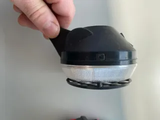 Luce per bici con griglia protettiva