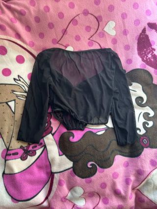 Crop top encaje manga larga negro