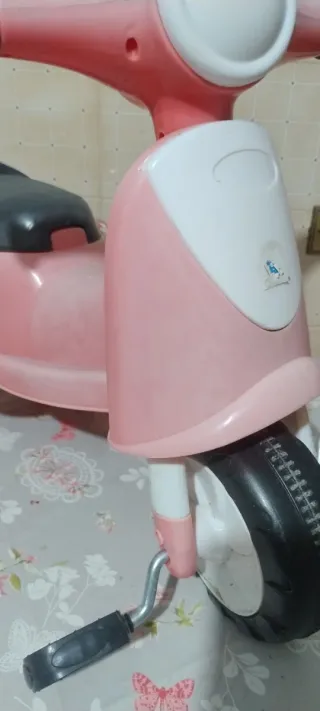 Bicicletta triciclo con suoni elettronici