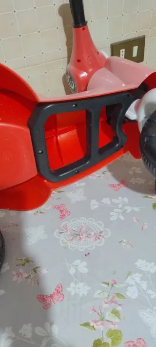 Bicicletta triciclo con suoni elettronici