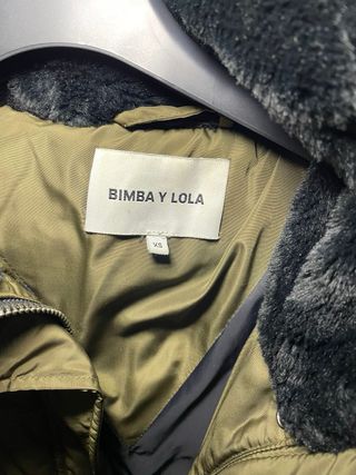 Parka Bimba y Lola verde militar con capucha