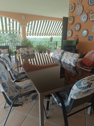 Mesa y 6 Sillas de Jardín