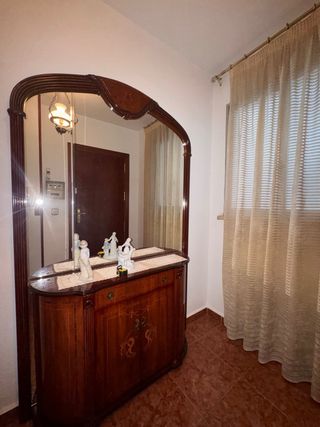 Mueble recibidor con espejo