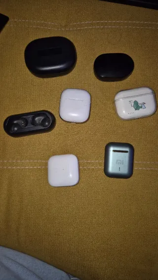 Estuches de carga para auriculares inalámbricos