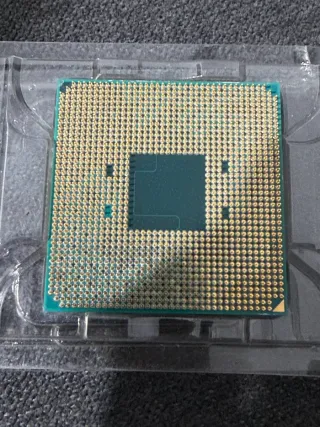 AMD Ryzen 5 2400G (Gráficos Vega 11) - Socket AM4