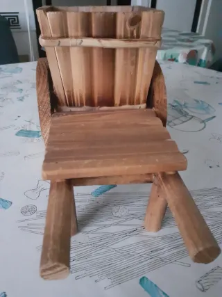Portavasos di legno marrone
