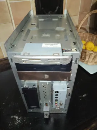 Torre HP Ordenador Sobremesa Plata