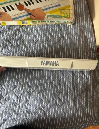 Teclado Yamaha PortaSound PSS-20 Vintage