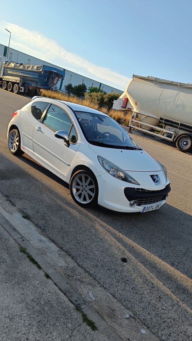 Peugeot 207RC 2008 - foto 1