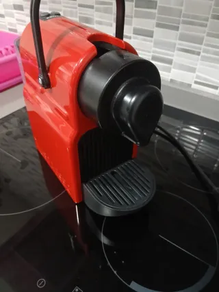 Cafetera Nespresso Krups Roja