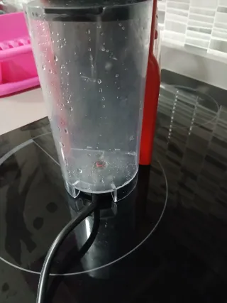Cafetera Nespresso Krups Roja