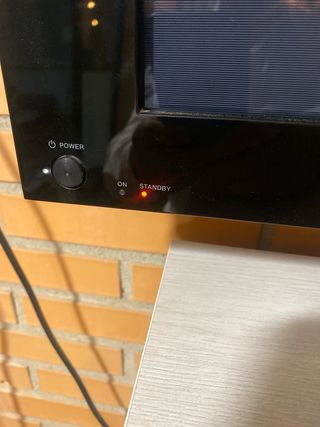 Televisor Pioneer 50 con soporte pared