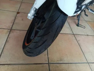 Keeway RKF 125 Blanca y Roja