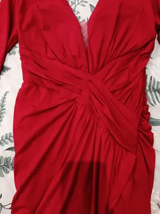Vestido fiesta rojo drapeado manga larga