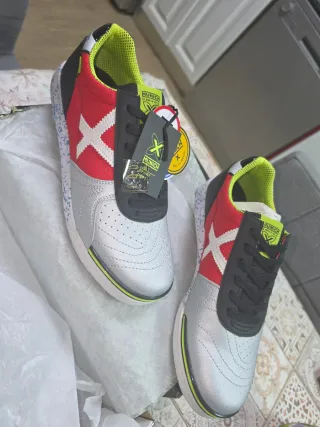 Zapatillas Munich G3 Rojas y Plateadas