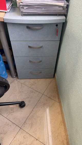 Conjunto mobiliario oficina madera y metal