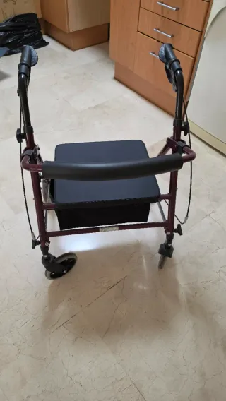 Andador 4 Ruedas con Asiento y Frenos