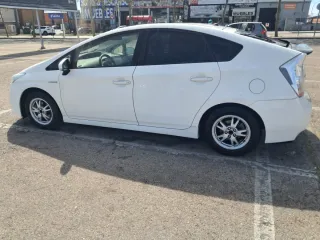 Toyota Prius 2012