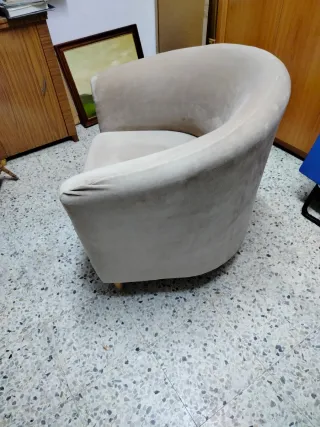 Sillón blanco con funda marrón Ikea