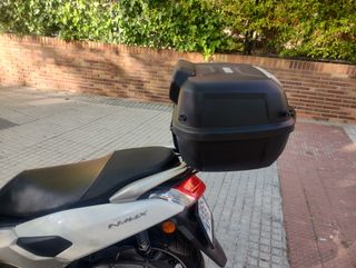 Yamaha N-MAX 125cc Maxi Scooter Automática