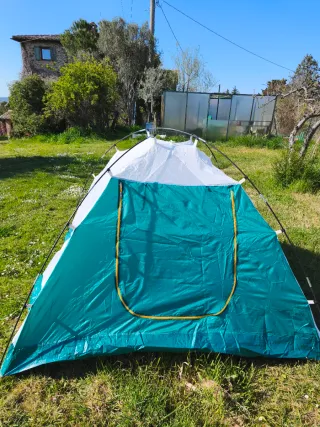Tenda da campeggio verde