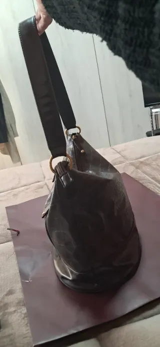 Borsa tote effetto coccodrillo marrone, zip.