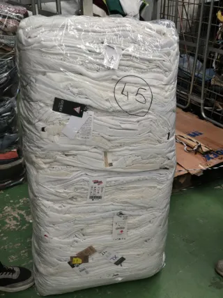 Ropa Usada al por Mayor