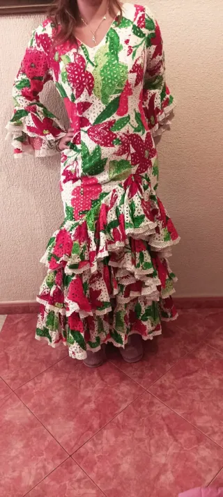 Traje de Gitana Rojo con Volantes