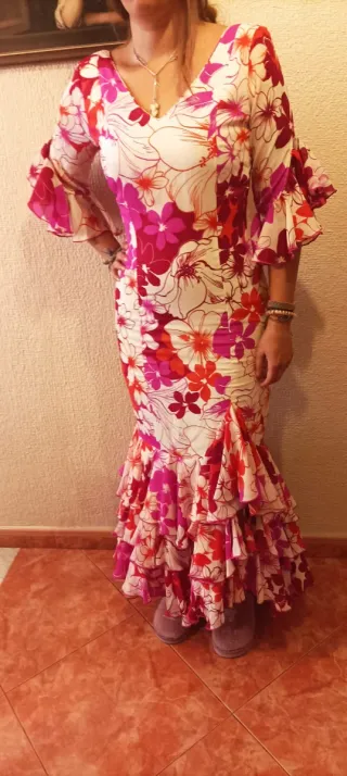 Traje de Gitana Rojo con Volantes