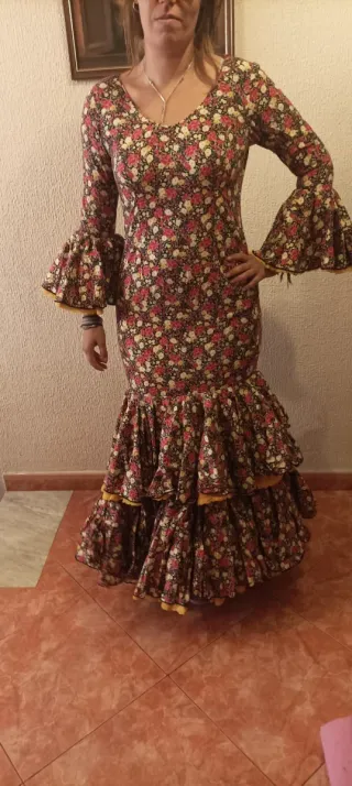 Traje de Gitana Rojo con Volantes
