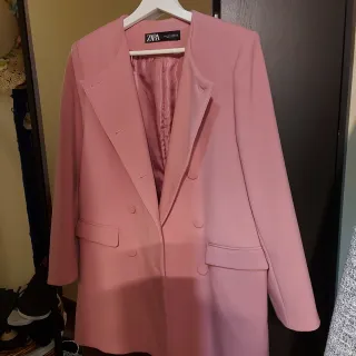 Blazer Rojo Mujer, blazer rosa y americana gris