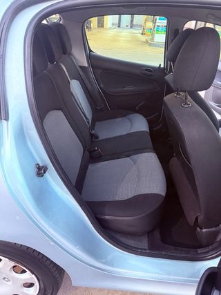 Peugeot 206 2004